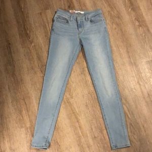 Levi Strauss skinny jeans sz 27